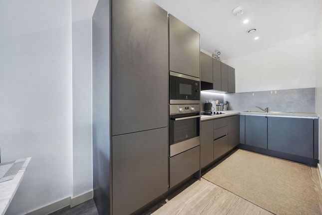 Flat for sale in Shipbuilding Way, Upton Park