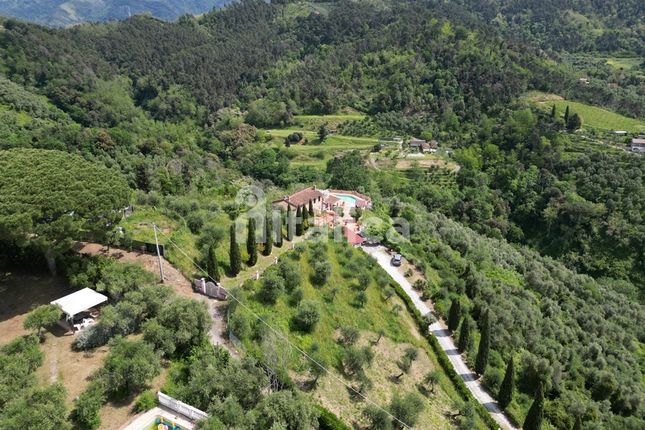 Villa for sale in Massarosa, Lucca, Tuscany, Italy