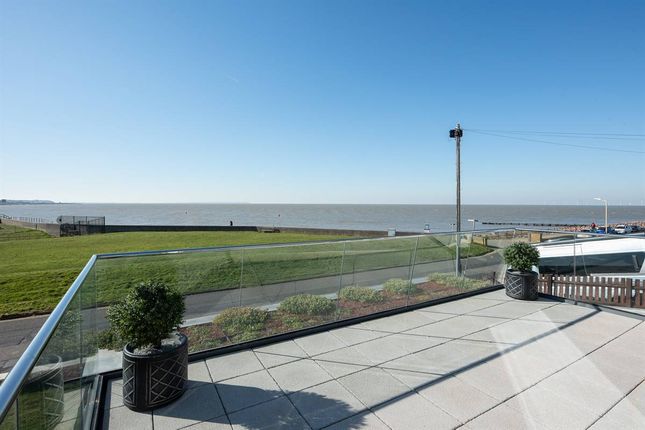31, Hampton Pier Avenue, Herne Bay photo 3