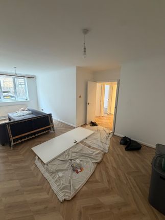 Waterford Court, Leeland Terrace, London photo 4