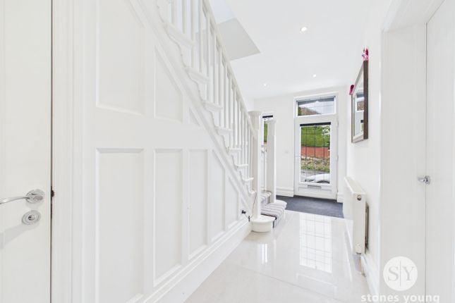 21 Cliffe Lane, Blackburn photo 5