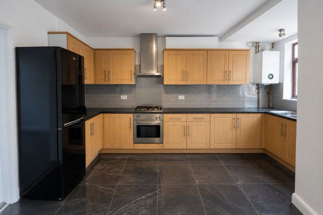 36 Chamberlain Avenue, Stoke-On-Trent photo 4