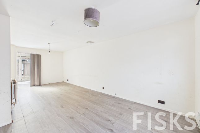84, Second Avenue, Canvey Island photo 3