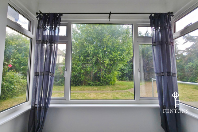 Flat 2, The Willows, Greenway, Frinton-on-Sea photo 4