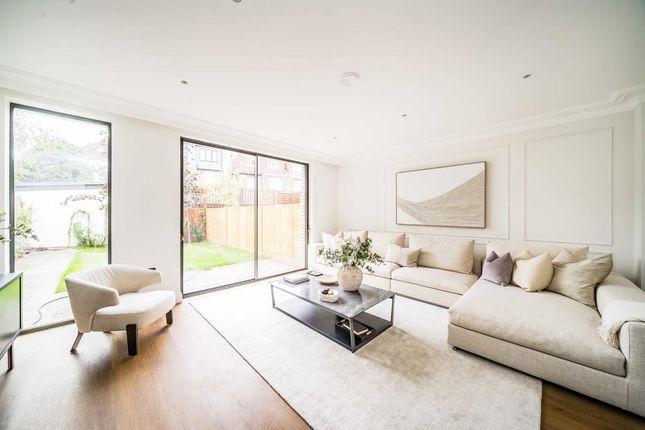 15 Clubhouse Residences, Craven Road, London photo 3