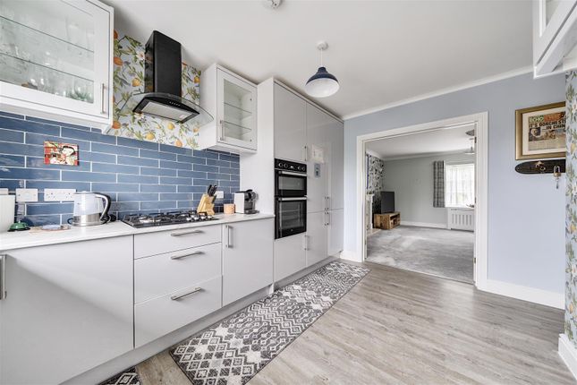 10 Highdown Avenue, Dorchester photo 4