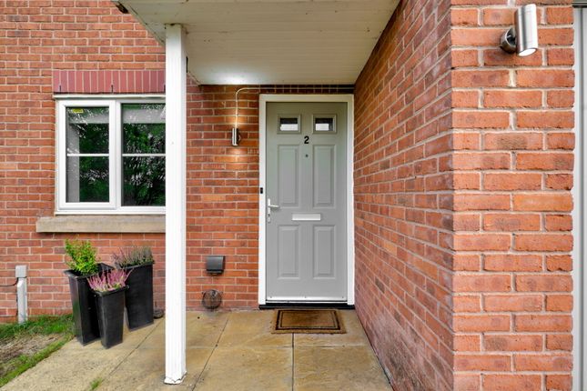 2, Yew Tree Avenue, Chester photo 2