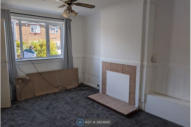 Solway Road South, Luton photo 2