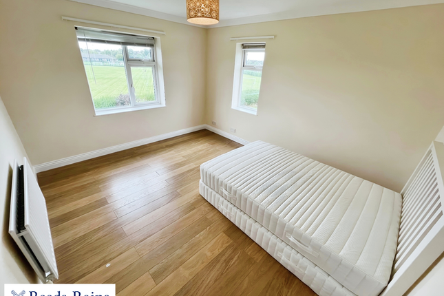 34, Rydal Way, Staffordshire photo 3