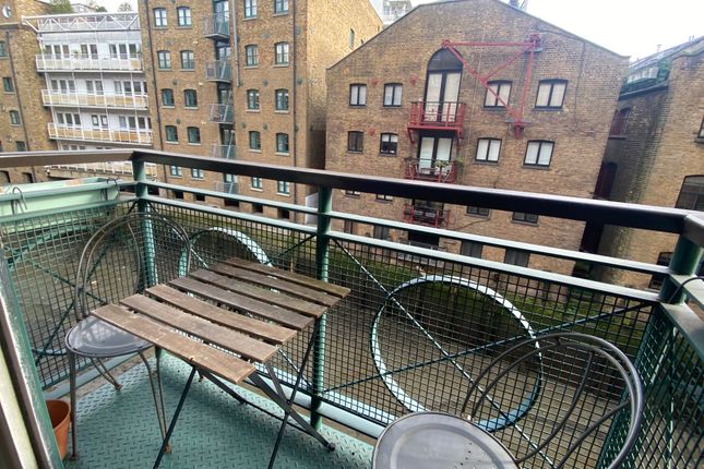 Flat to rent in Shad Thames, Tower Bridge, London