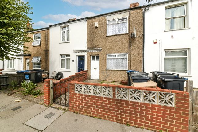 Thumbnail Terraced house for sale in Parchmore Road, Thornton Heath