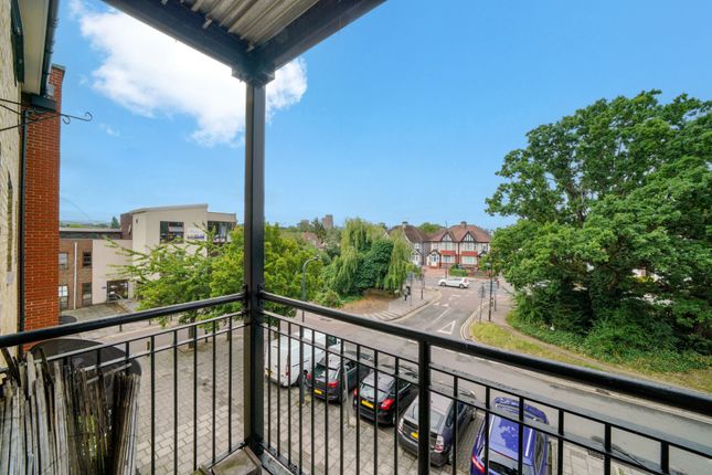 9 Bell House, Hirst Crescent, Middlesex photo 2