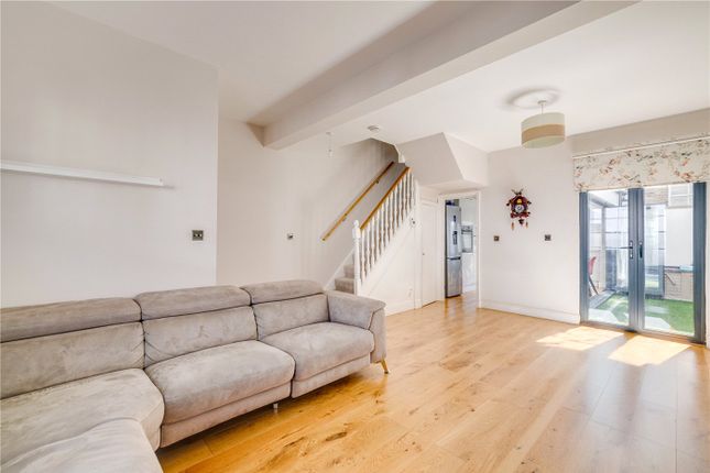 17, Orbain Road, London photo 2