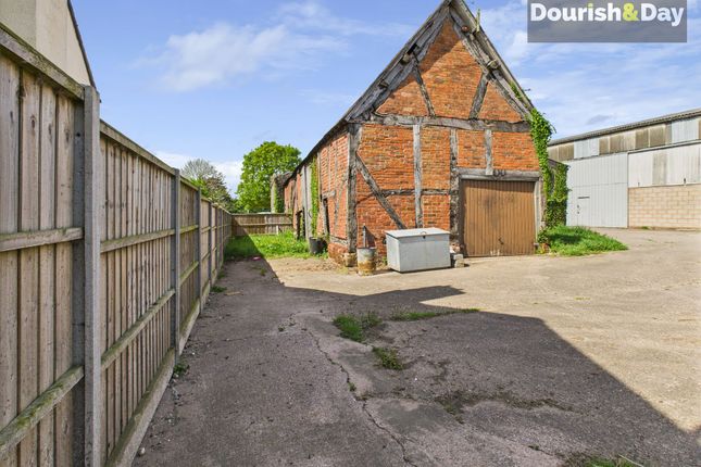 Lower Farm Barns, Common Lane, Stafford photo 5