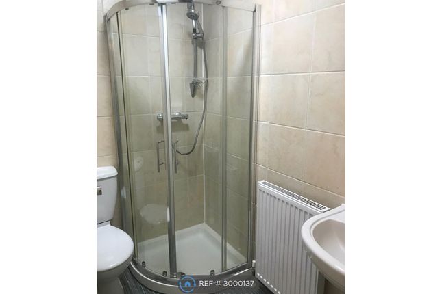 Flat, East Parade, Harrogate photo 2