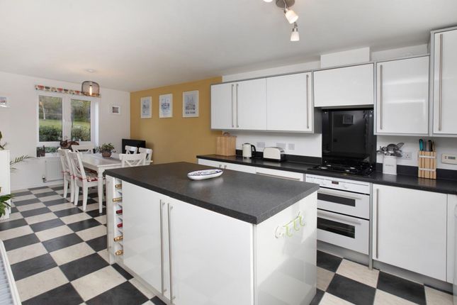 16 Millin Way, Dawlish photo 2