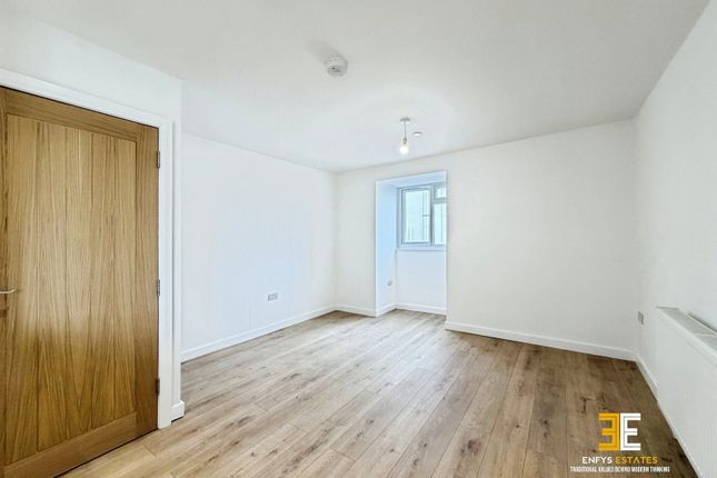 18,Flat 4, College Avenue, Colwyn Bay photo 2