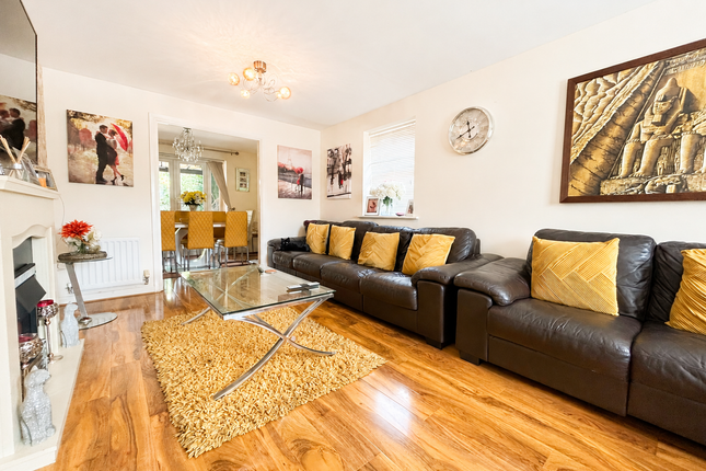 2, Fieldstone, Dunstable photo 2