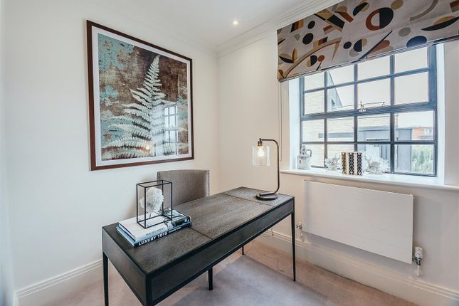 Flat to rent in Palace Wharf, Hammersmith