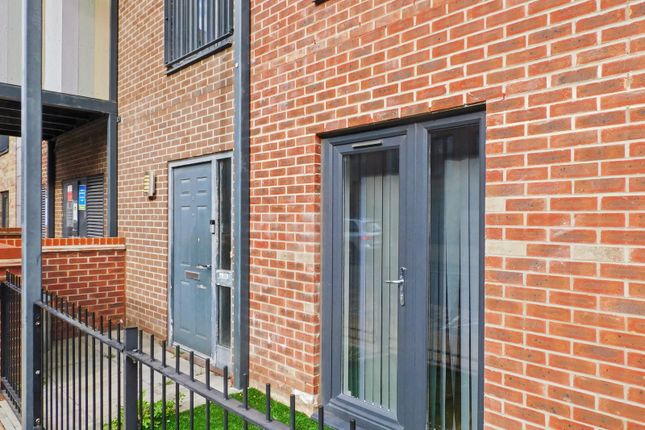 Image Court,Flat 4, Maxwell Road, Romford photo 4
