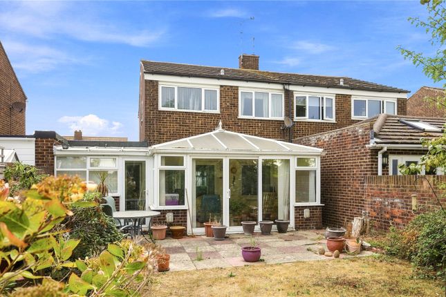 207, Conway Avenue, Great Wakering photo 4