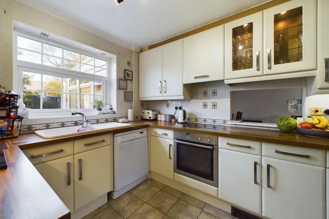 Semi-detached house for sale in Oxford Road, Crawley