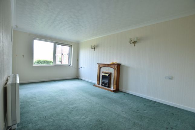 Flat for sale in St. Marys Road, Evesham, Worcestershire