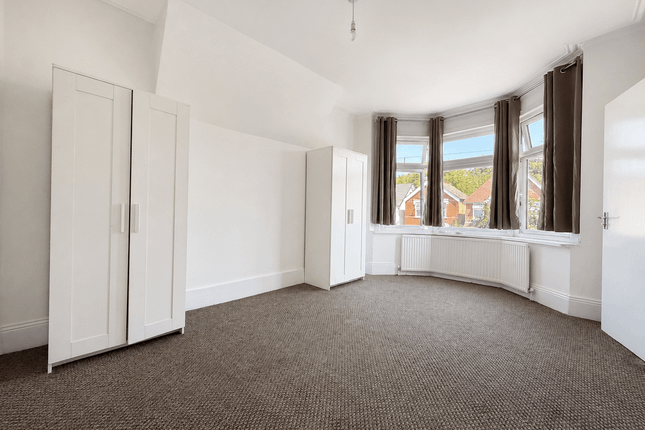 235, Cromwell Road, Hounslow, Middlesex photo 4