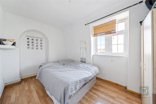 9 Goldie House,, Hazelville Road, London photo 4