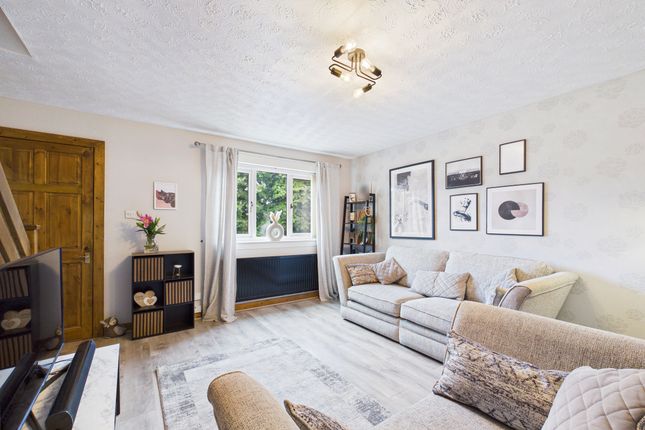 16, Earlston Avenue, Dundee photo 4