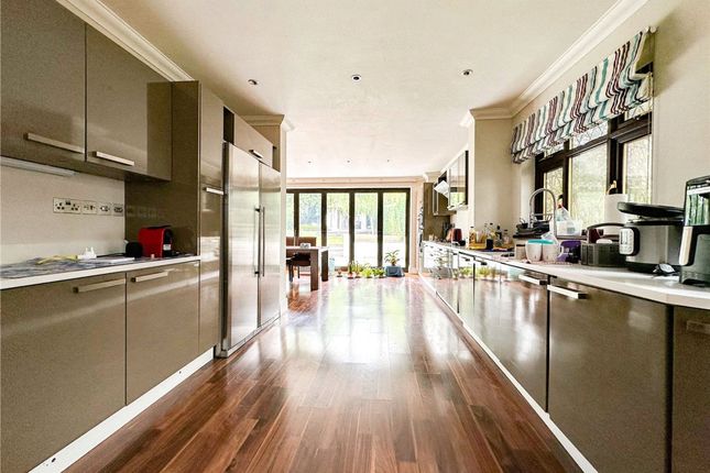 23 Heath Drive, Potters Bar photo 2