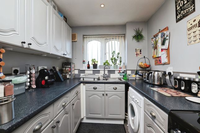 20c, Chiswell Court, Chiswell Court, Watford photo 3