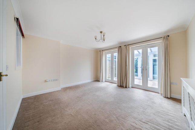 2, Margery Holroyd Rise, Malmesbury photo 3