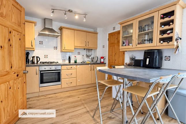 Rawsthorne Ave, Edenfield photo 4