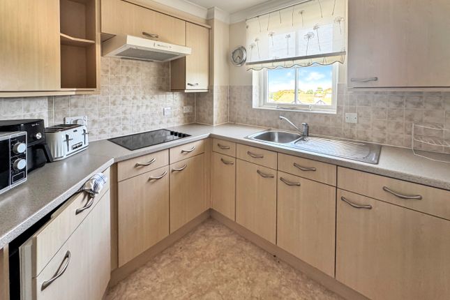 Flat 40  Flat 40, Glen View, Gravesend photo 3
