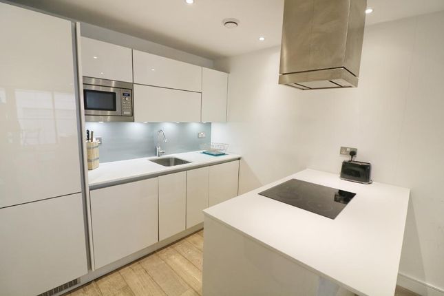 14, Kensington Apartments, London photo 3