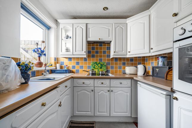 4, Jurys Corner Close, Newton Abbot photo 4