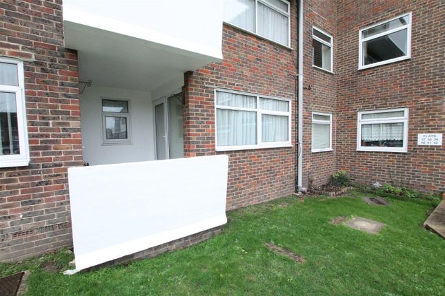 Flat for sale in Rosslyn Road, Shoreham-By-Sea