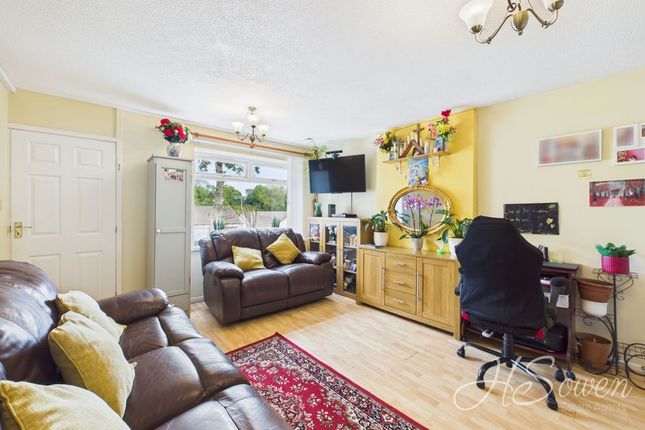 4, Glebeland Way, Torquay photo 2