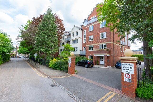 Thumbnail Flat for sale in Alma Road, Windsor