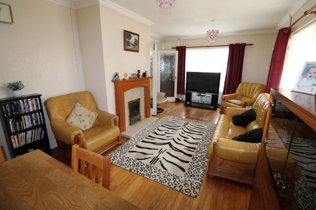 2, Orchard Drive, Porthcawl photo 3