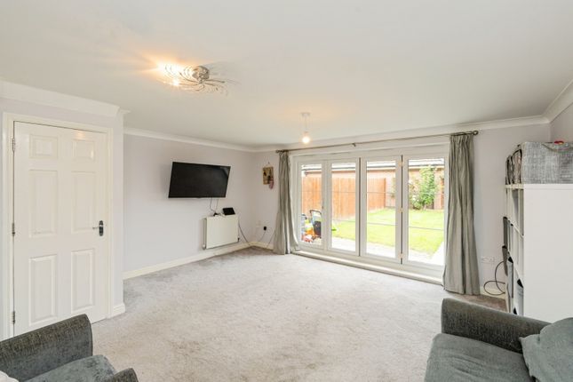 6, Glendale Walk, Great Sankey photo 4