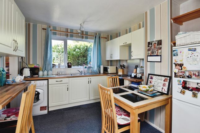 9, Grayling Willows, Crewe photo 3