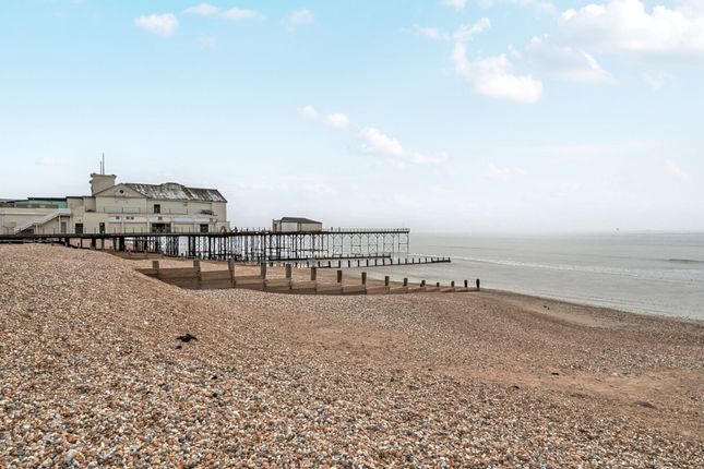 Apt 1, East Lodge The Esplanade, Bognor Regis photo 4