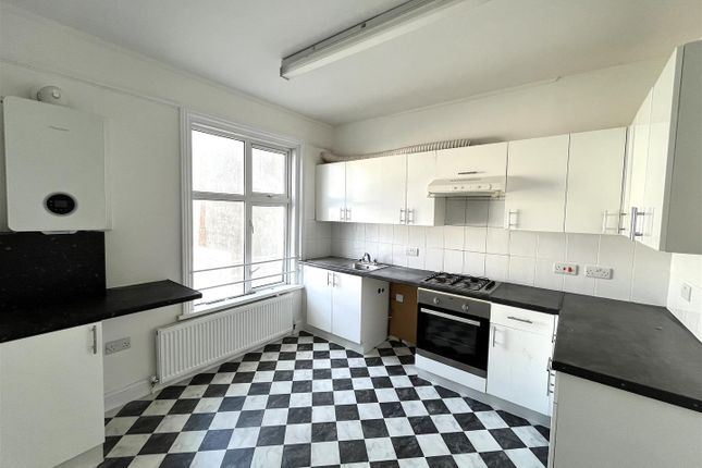 Flat for sale in Tower Road, St. Leonards-On-Sea