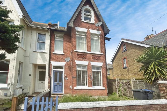 Thumbnail Flat to rent in Cavendish Road, Herne Bay