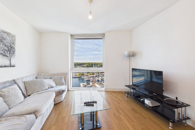 Marina Point East,Apartment 78, Dock Head Road, Chatham photo 2