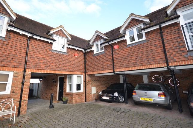 Thumbnail Link-detached house to rent in High Street, Hartley Wintney, Hook