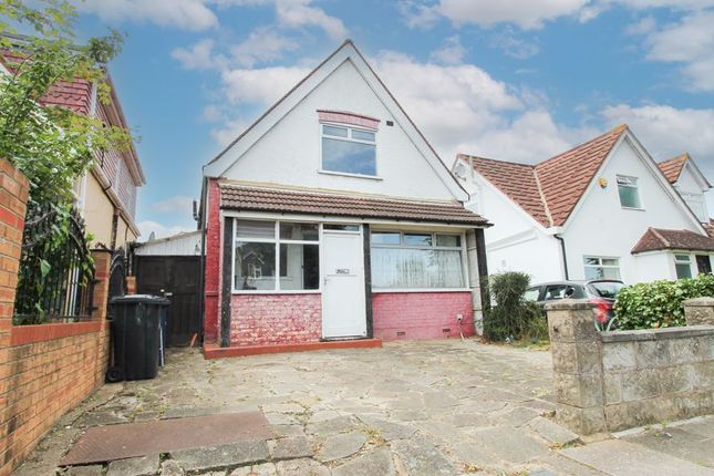 Thumbnail Detached bungalow for sale in Eastmead Avenue, Greenford
