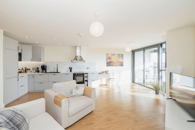 2-bed flat on Water Lane, Watford WD17, £400,000